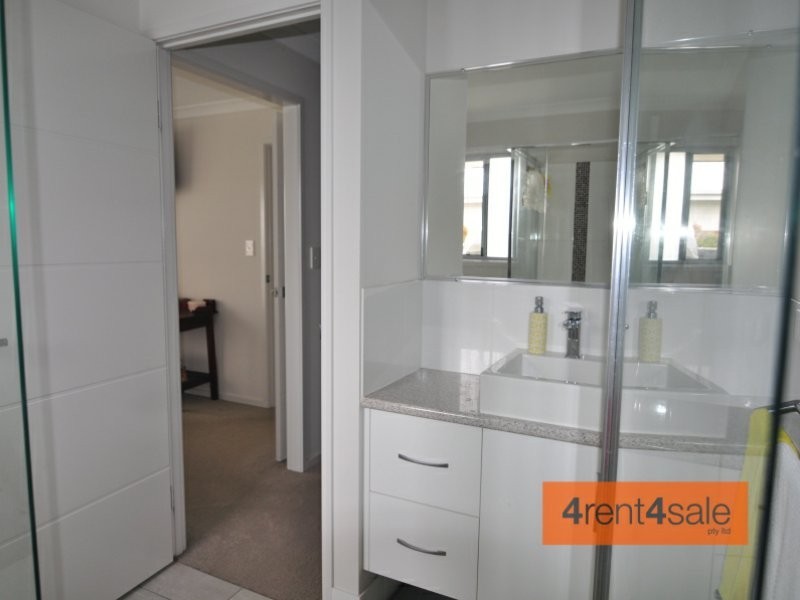 35 Tuna  Way, Tin Can Bay QLD 4580