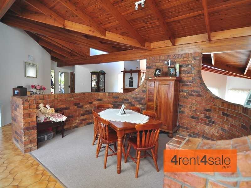 5 Lindsay Street, Southside QLD 4570