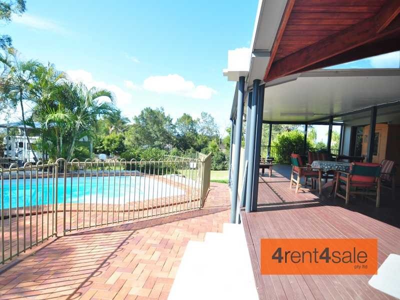 5 Lindsay Street, Southside QLD 4570