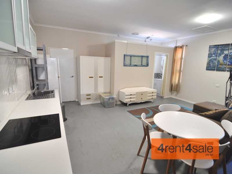 5 Lindsay Street, Southside QLD 4570