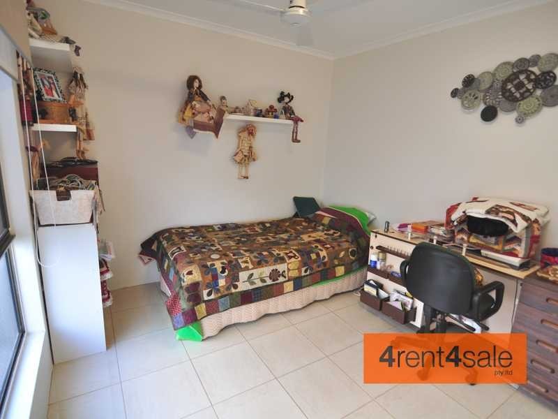 5 Lindsay Street, Southside QLD 4570