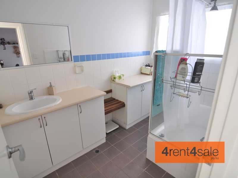 5 Lindsay Street, Southside QLD 4570