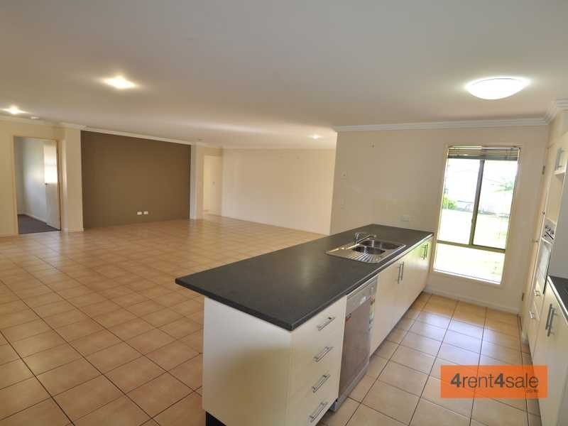 11 Dreadnought Avenue, Cooloola Cove QLD 4580