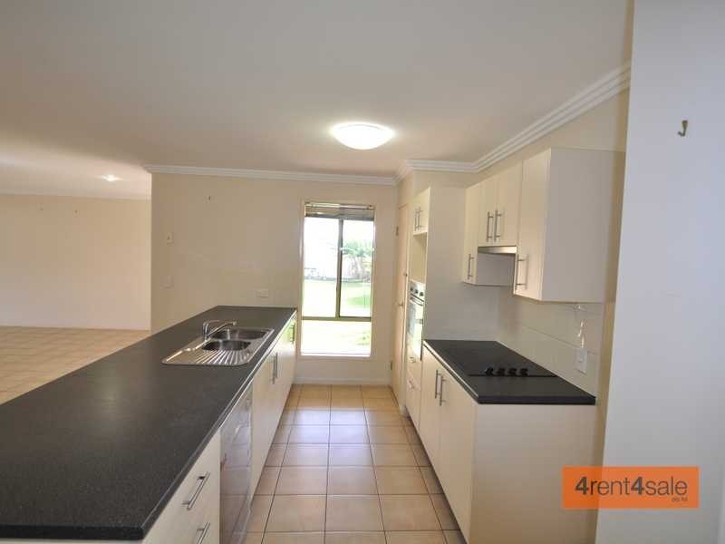 11 Dreadnought Avenue, Cooloola Cove QLD 4580