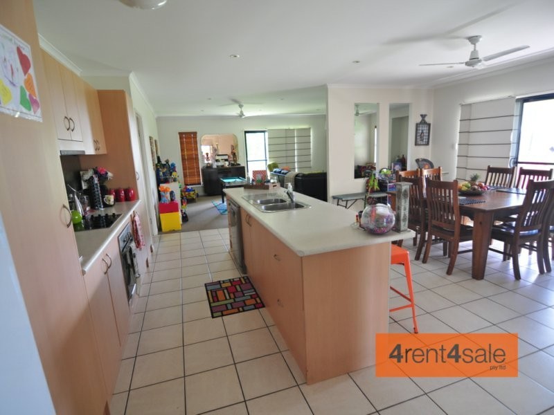 31 Dianella Circuit, Cooloola Cove QLD 4580