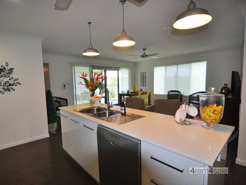 5 Tangaroa street, Tin Can Bay QLD 4580