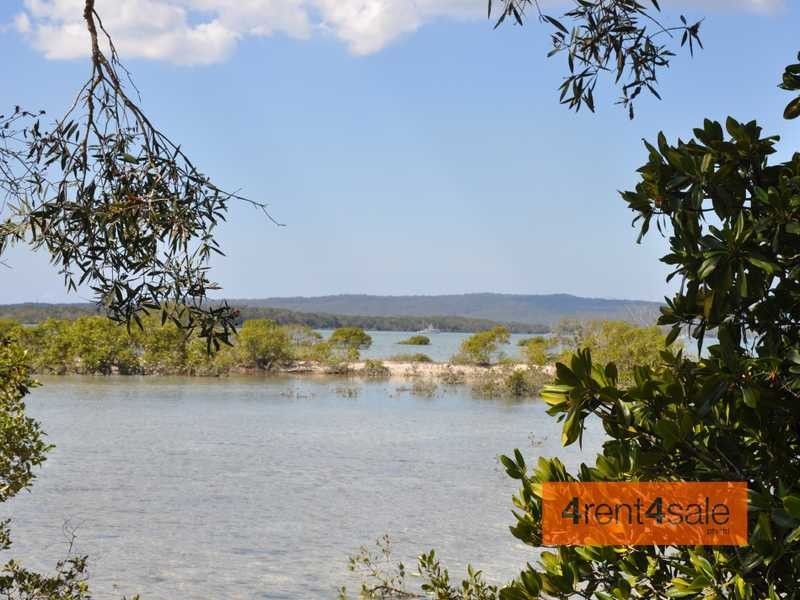 92 Toolara Road, Tin Can Bay QLD 4580
