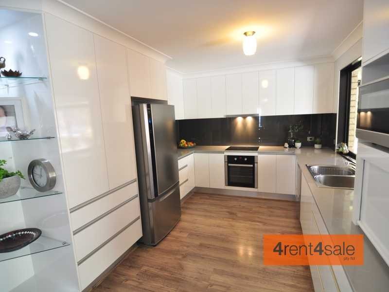 4 Retreat Court, Cooloola Cove QLD 4580