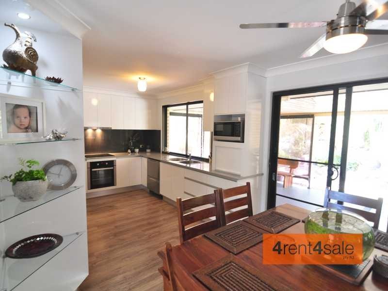 4 Retreat Court, Cooloola Cove QLD 4580