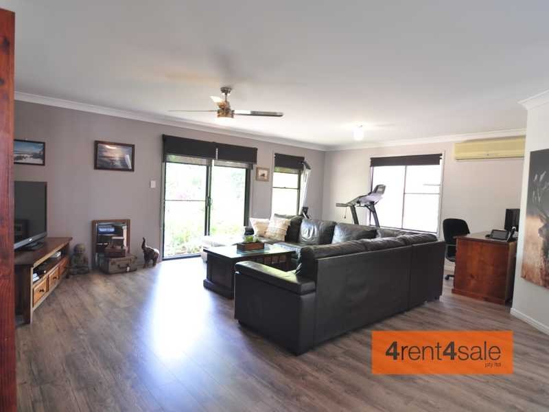 4 Retreat Court, Cooloola Cove QLD 4580