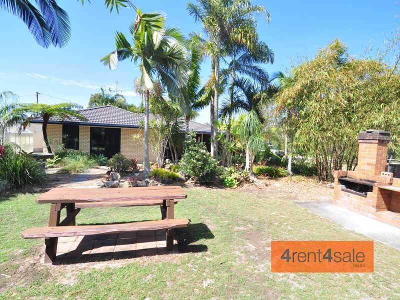 4 Retreat Court, Cooloola Cove QLD 4580