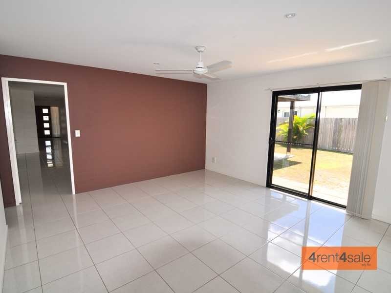 2 Creekside Esplanade, Cooloola Cove QLD 4580