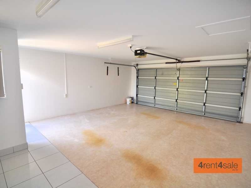 2 Creekside Esplanade, Cooloola Cove QLD 4580