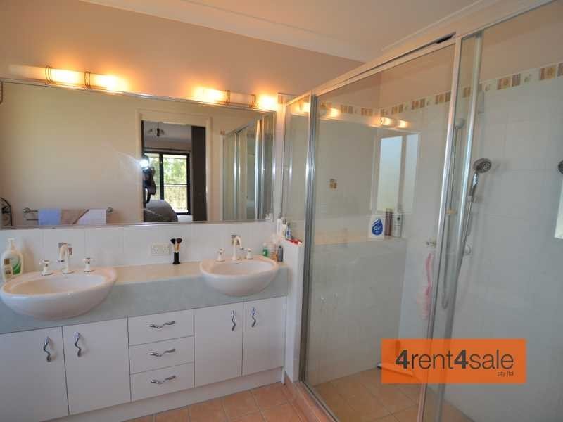 14 Endurance Avenue, Cooloola Cove QLD 4580