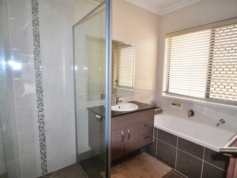 40 Tuna Way, Tin Can Bay QLD 4580