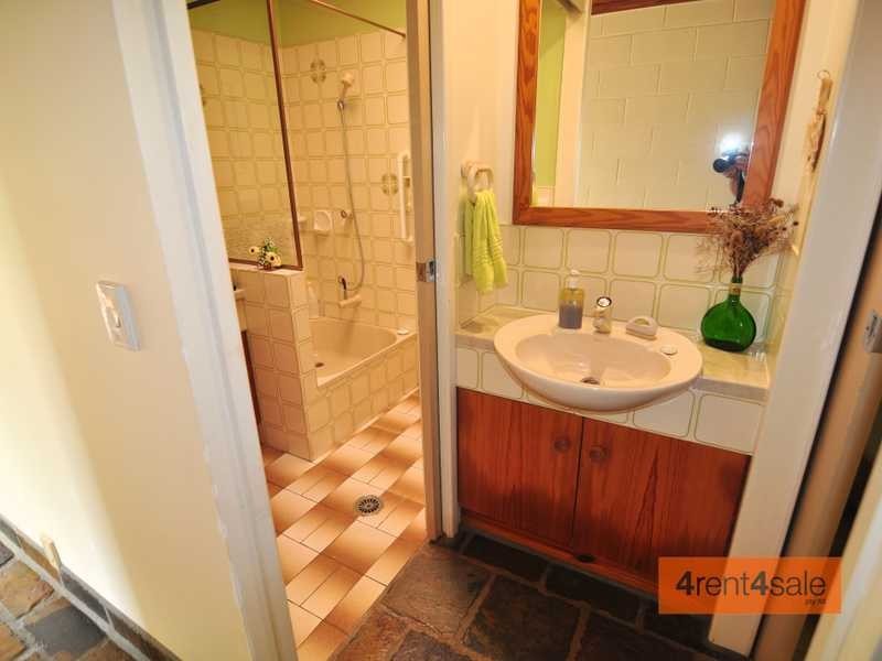 4 Gretel Court, Cooloola Cove QLD 4580