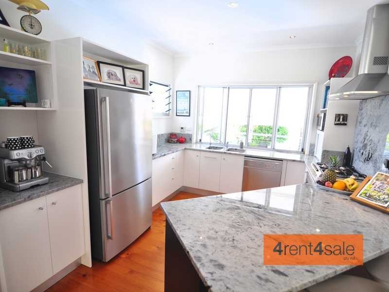 81 Esplanade, Tin Can Bay QLD 4580