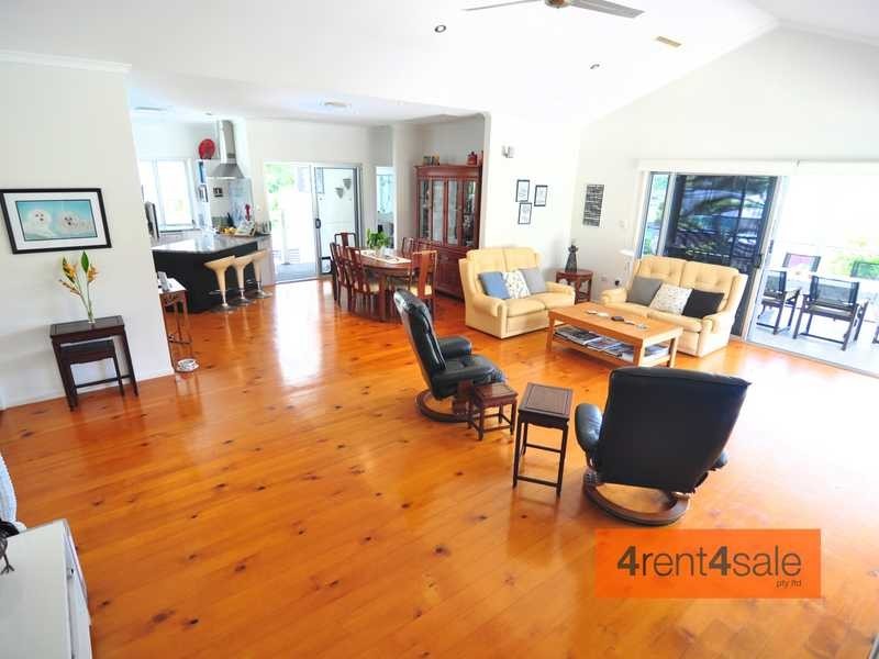 81 Esplanade, Tin Can Bay QLD 4580