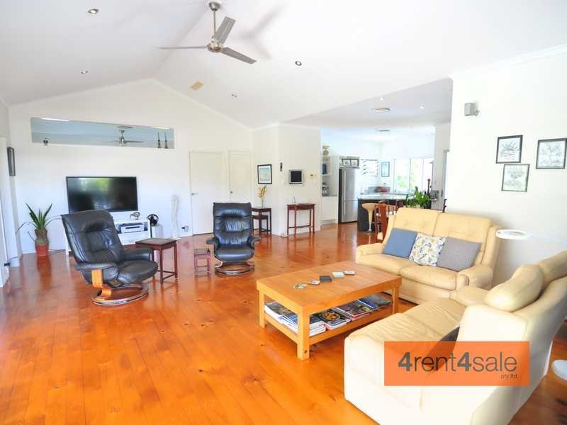 81 Esplanade, Tin Can Bay QLD 4580