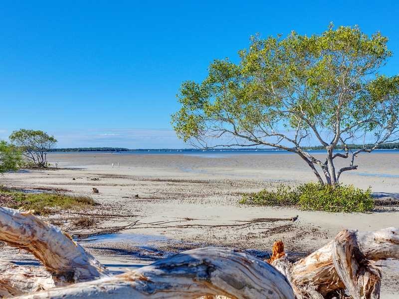 81 Esplanade, Tin Can Bay QLD 4580