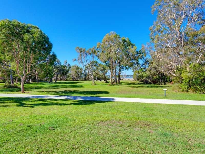 81 Esplanade, Tin Can Bay QLD 4580