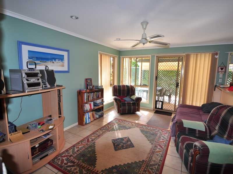 6 Dreadnought Ave, Cooloola Cove QLD 4580