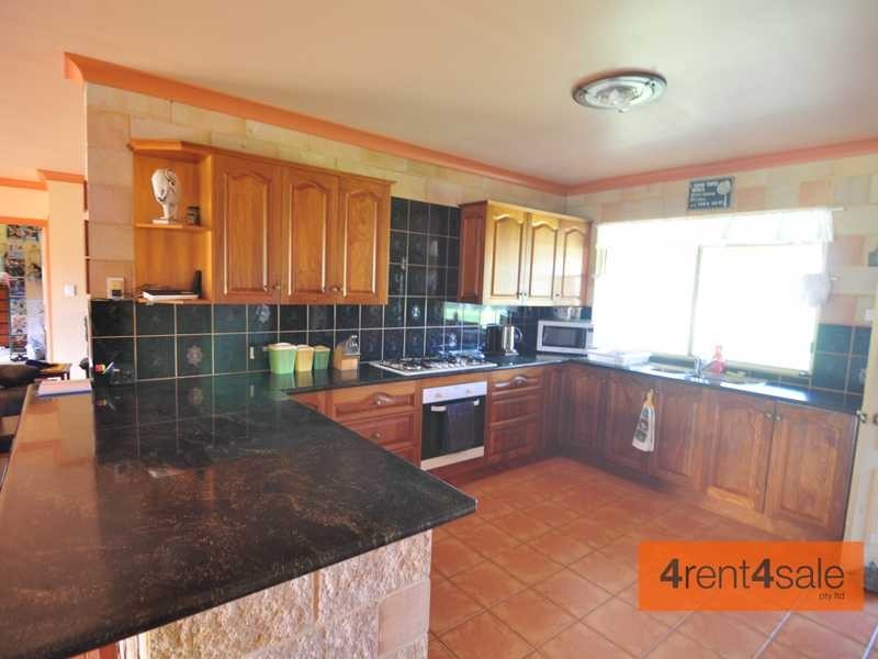 27 Endeavour Drive, Cooloola Cove QLD 4580