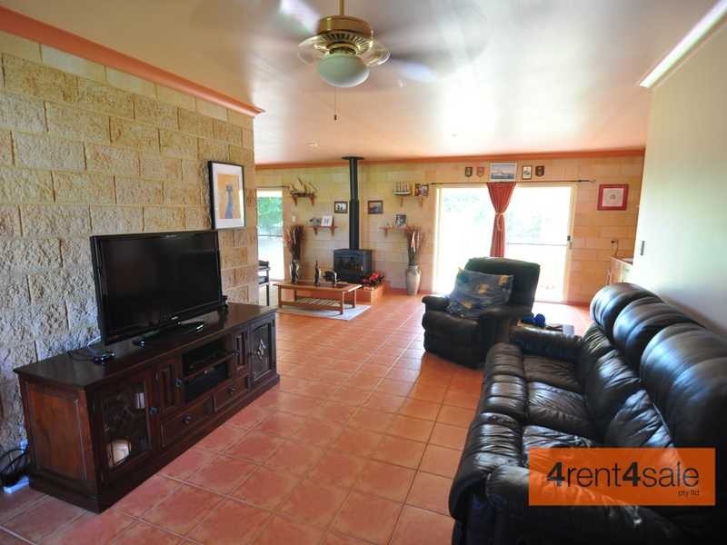 27 Endeavour Drive, Cooloola Cove QLD 4580