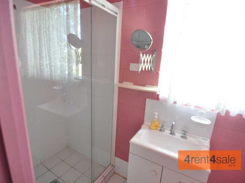 27 Endeavour Drive, Cooloola Cove QLD 4580