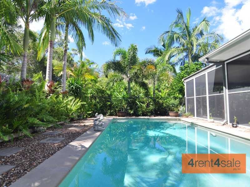 25 Creekside Esplanade, Cooloola Cove QLD 4580