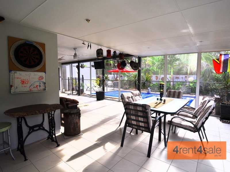 25 Creekside Esplanade, Cooloola Cove QLD 4580