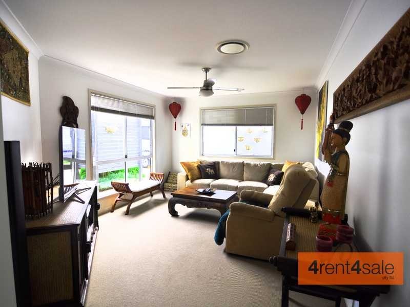 25 Creekside Esplanade, Cooloola Cove QLD 4580