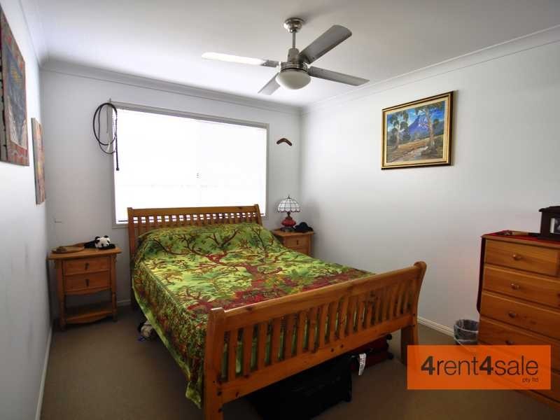 25 Creekside Esplanade, Cooloola Cove QLD 4580