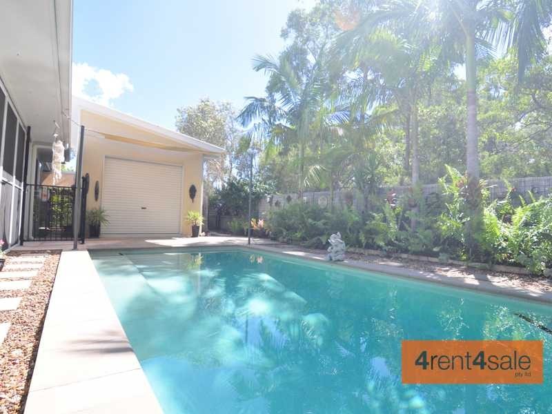 25 Creekside Esplanade, Cooloola Cove QLD 4580