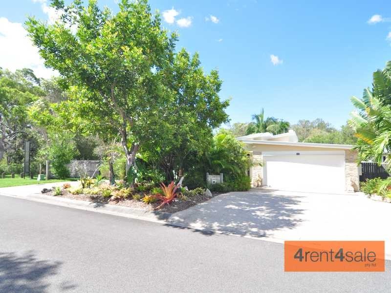 25 Creekside Esplanade, Cooloola Cove QLD 4580