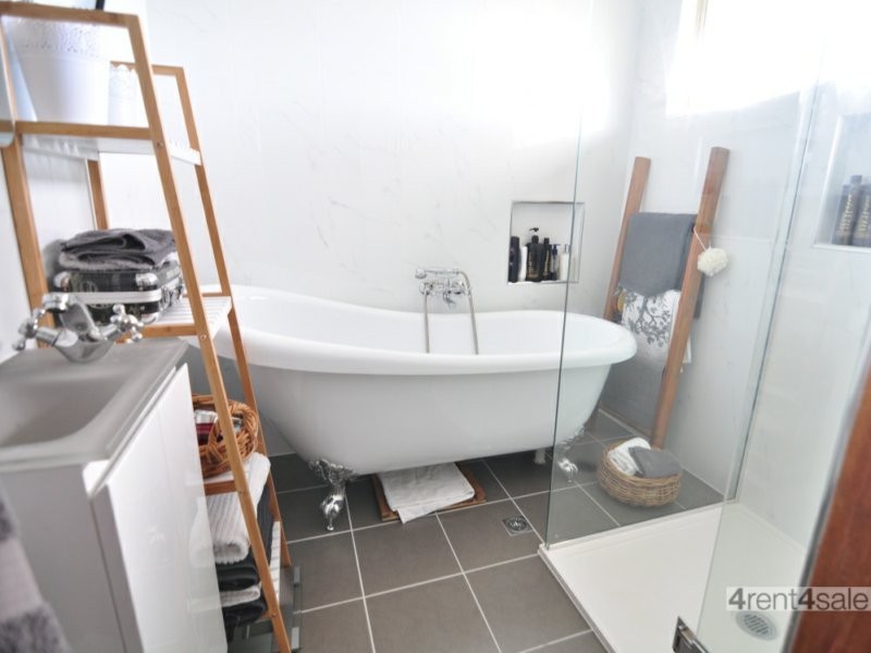 10 Luderick Lane, Tin Can Bay QLD 4580