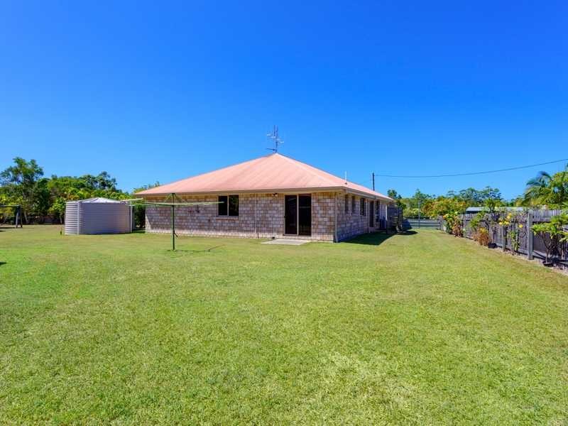 8 Esperance Court, Cooloola Cove QLD 4580