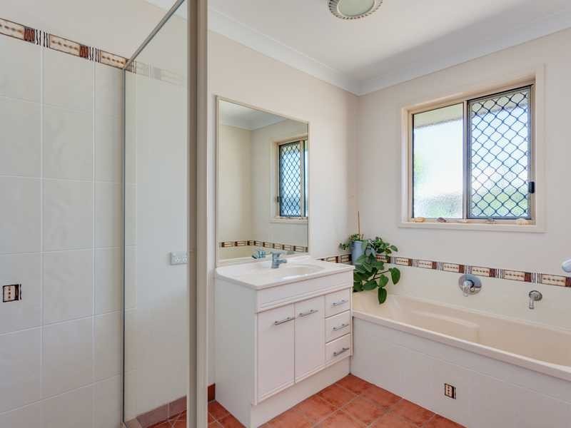 8 Esperance Court, Cooloola Cove QLD 4580