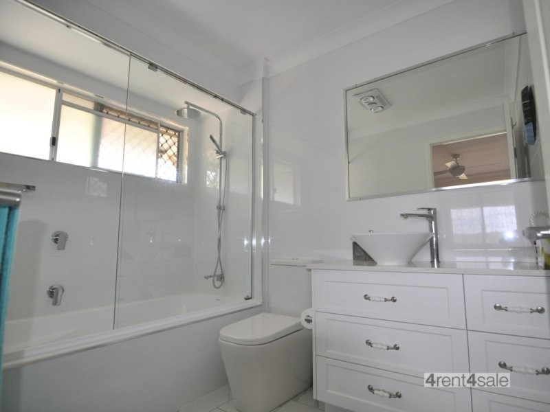 80 Bayside Road, Cooloola Cove QLD 4580