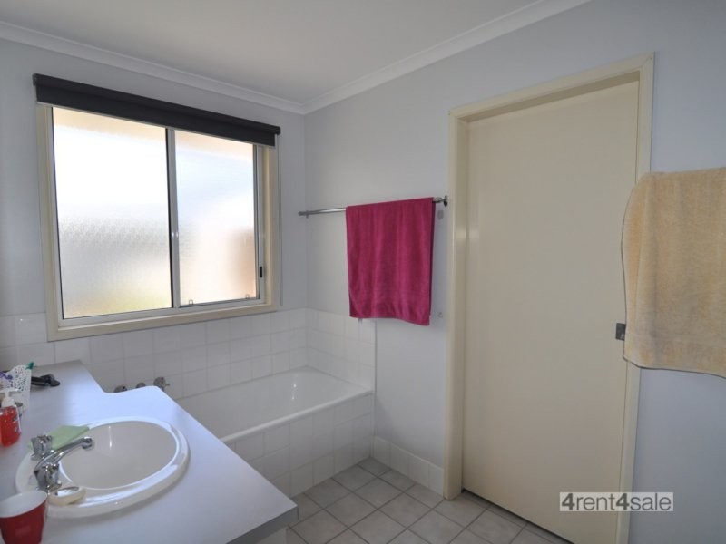 9 Sarawak Court, Tin Can Bay QLD 4580