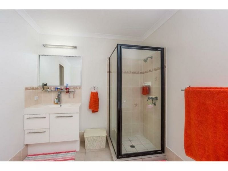 4 Illustrious Court, Cooloola Cove QLD 4580