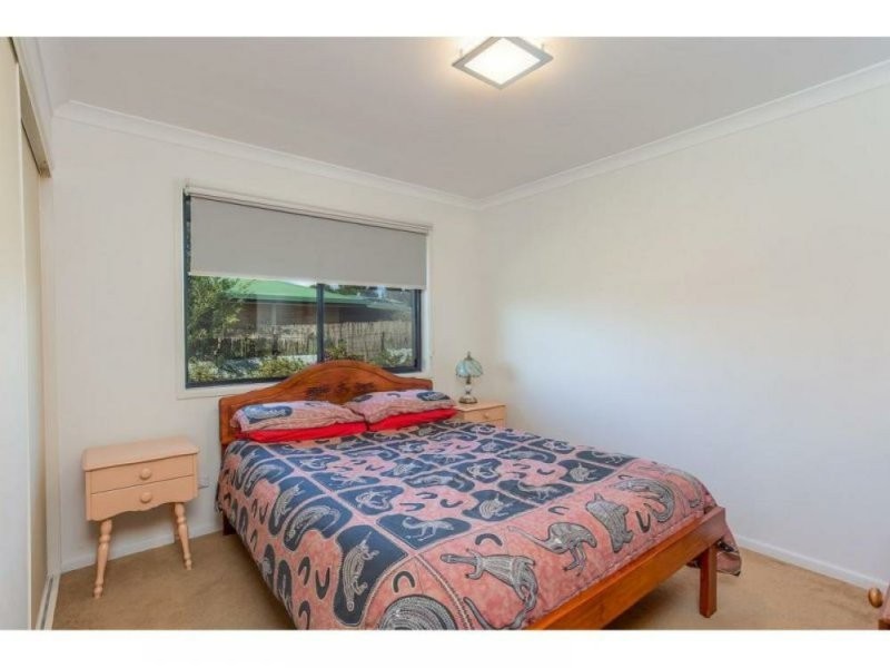 4 Illustrious Court, Cooloola Cove QLD 4580