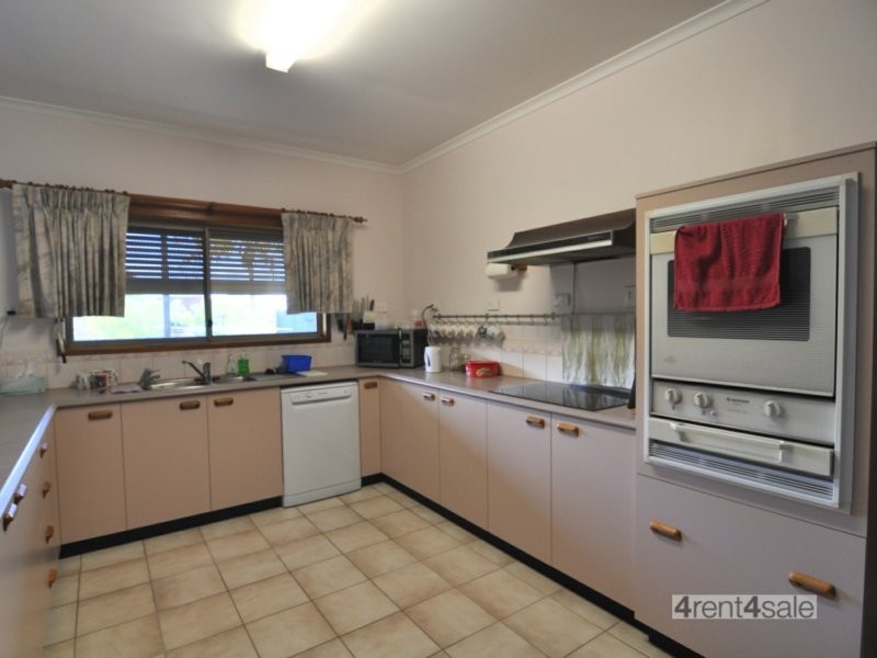 61 Endeavour Drive, Cooloola Cove QLD 4580