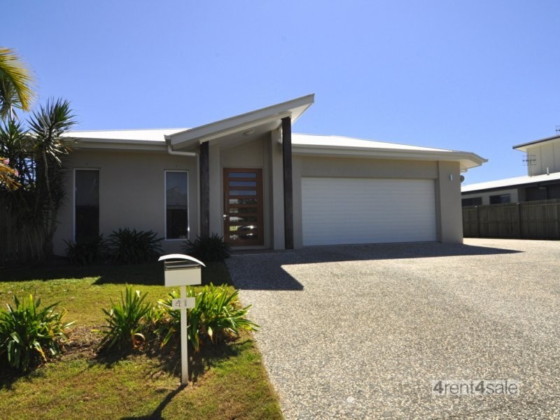 41 Tuna Way, Tin Can Bay QLD 4580