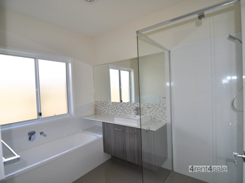 41 Tuna Way, Tin Can Bay QLD 4580