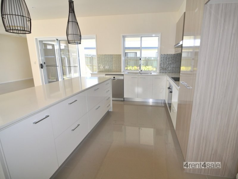 41 Tuna Way, Tin Can Bay QLD 4580