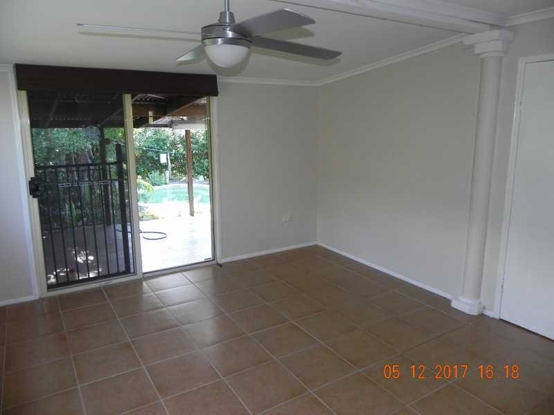 22 Queen Elizabeth Drive, Cooloola Cove QLD 4580