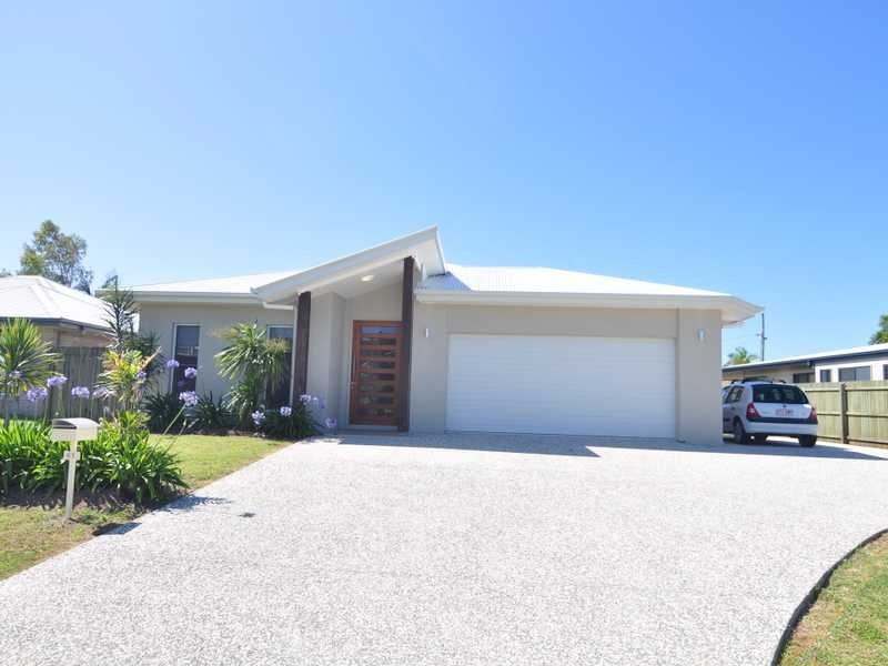 41 Tuna Way, Tin Can Bay QLD 4580