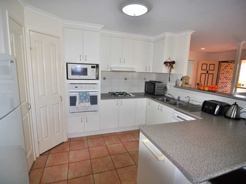 6 Tailor Street, Tin Can Bay QLD 4580