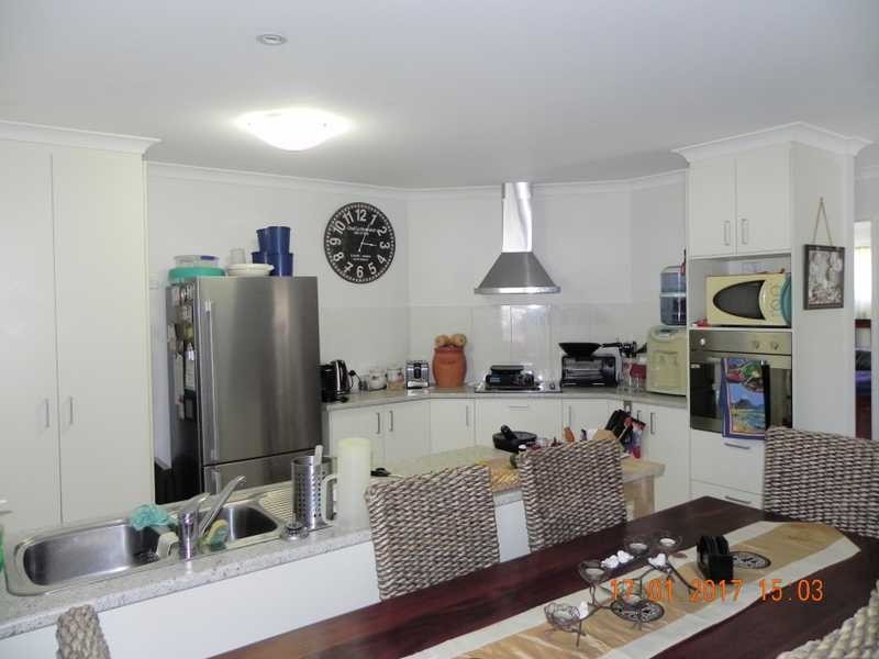 27 Marco Polo Drive, Cooloola Cove QLD 4580